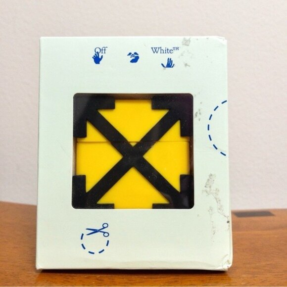 NIB Off White Arrow Airpods Pro Case 3 Apple Yellow Black - Picture 4 of 7